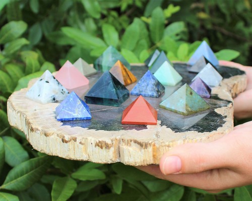 Gemstone crystal pyramids - crystal, 1